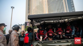 Sempat Diamankan, Belasan Aktivis Greenpeace Kini Telah Dipulangkan