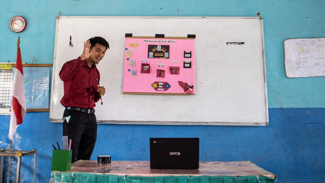 FOTO: Pertahanan Guru di Sekolah saat Palembang Dikepung Kabut Asap
