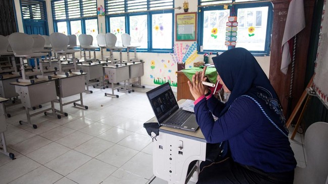 Pendidikan Jarak Jauh Terapkan di Kuta Selatan Bali Seiring Terselenggaranya KTT WWF