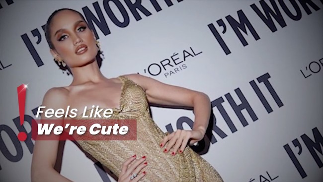 Cinta Laura Dibantu Camila Cabello saat Tampil di Paris Fashion Week 2023