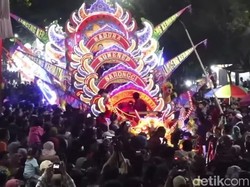 Bupati Fauzi Ajak Warga Saksikan Festival Tong Tong se-Madura di Sumenep