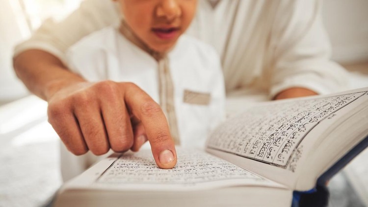 Ilustrasi Anak Cerebral Palsy Menghafal Al-Quran