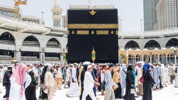 MENGAJAK ANAK UMRAH MENURUT PSIKOLOG