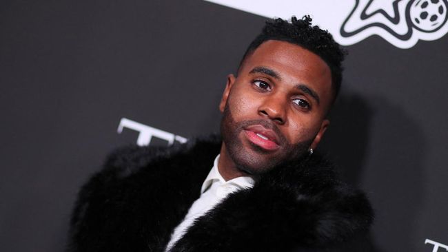 Penyanyi Jason Derulo digugat dengan tuduhan pelecehan seksual oleh seorang perempuan yang mengaku sebagai calon penyanyi.