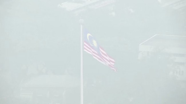 Kabut Asap RI Kepung Negara Tetangga, Ratusan Sekolah Ditutup
