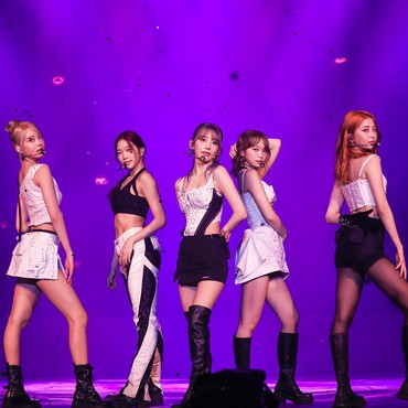 Lirik Lagu Perfect Night - LE SSERAFIM