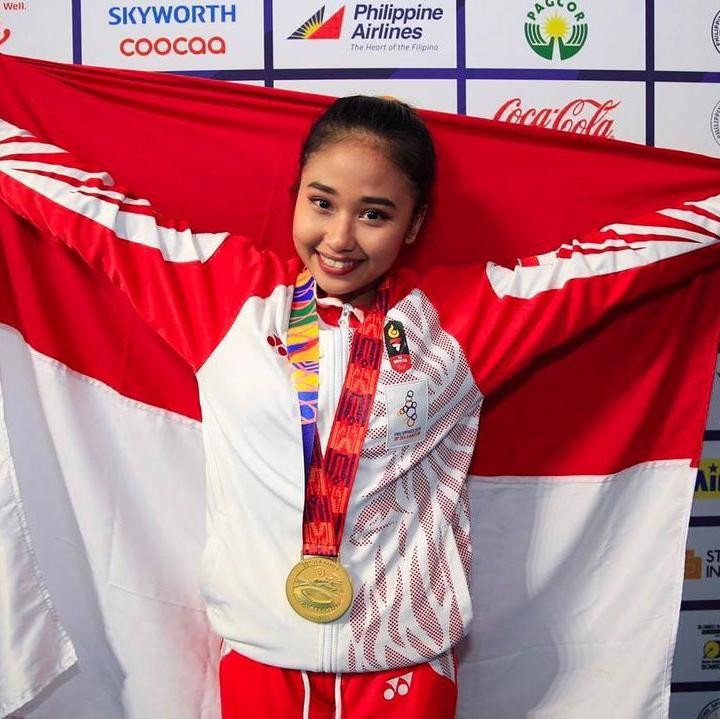 <p>Kita doakan, semoga Rifda bisa terus membawa nama baik Indonesia dan mengibarkan bendera merah putih di setiap kemenagannya, ya. (Foto: Instagram @rifda_irfanaluthfi)</p>
