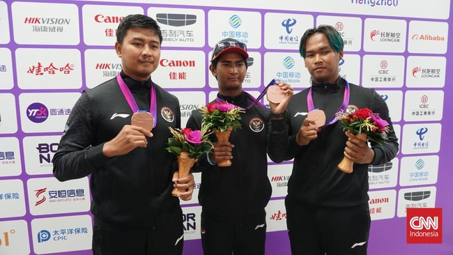 Tim recurve beregu putra Indonesia tak sadar bahwa mereka telah mengakhiri penantian panjang selama 41 tahun untuk kembali merebut medali di nomor tersebut.