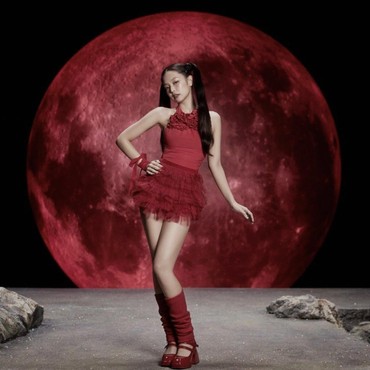 Lirik Lagu 'You & Me' Jennie BLACKPINK, Lengkap dengan Terjemahan & Makna