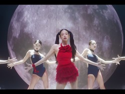 Lirik Lagu You & Me Jennie Blackpink dan Terjemahannya