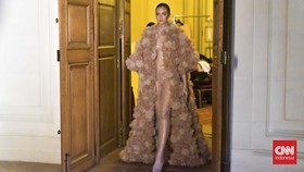Koleksi 'The Seed' Hian Tjen Berkelana ke Paris