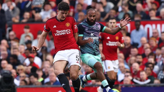 Harry Maguire menjadi salah satu bintang kemenangan 2-1 Manchester United saat mengalahkan Brentford di Old Trafford, Sabtu (7/10).