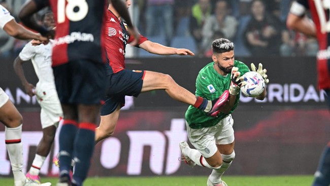 AC Milan mengemas kemenangan penting saat bertandang ke markas Genoa pada pekan kedelapan Liga Italia.