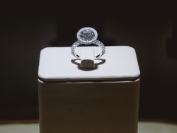 Apa itu Berlian Lab Grown yang Diklaim Ramah Lingkungan?