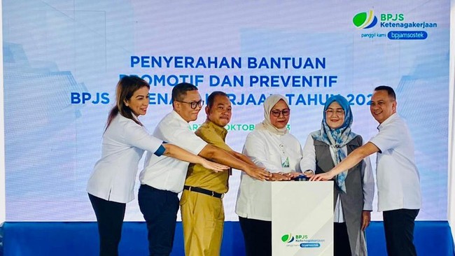 BPJS Ketenagakerjaan berkomitmen menekan angka kasus kecelakaan kerja dengan menggelar kegiatan Promotif dan Preventif serentak di Indonesia.