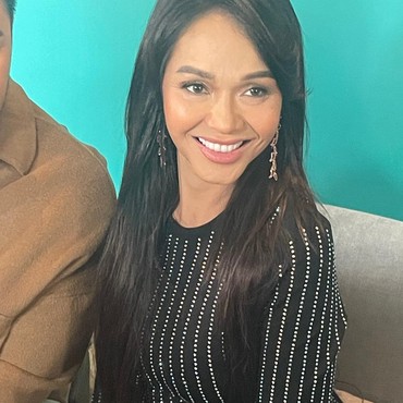 Momen Lucu Bunda Corla Minta Sophia Latjuba Follow Back Saat Live Bareng