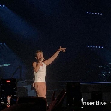 Charlie Puth Manggung di Ancol, Pakai Singlet hingga Bahas Kemacetan