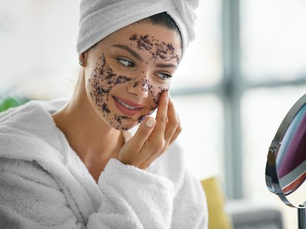 10 Cara Mengecilkan Pori-pori Wajah secara Alami, Cepat, Aman, Bikin Glowing