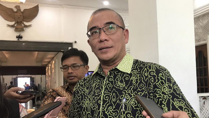 Mengintip Gaji Ketua KPU RI Hasyim Asy'ari yang Dipecat Gara-gara Kasus Asusila