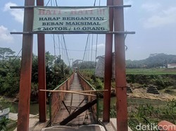Mur-Baut Lepas, Jembatan Gantung di Patikraja Banyumas Ditutup