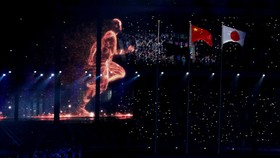 FOTO: Teknologi Canggih di Penutupan Asian Games 2023