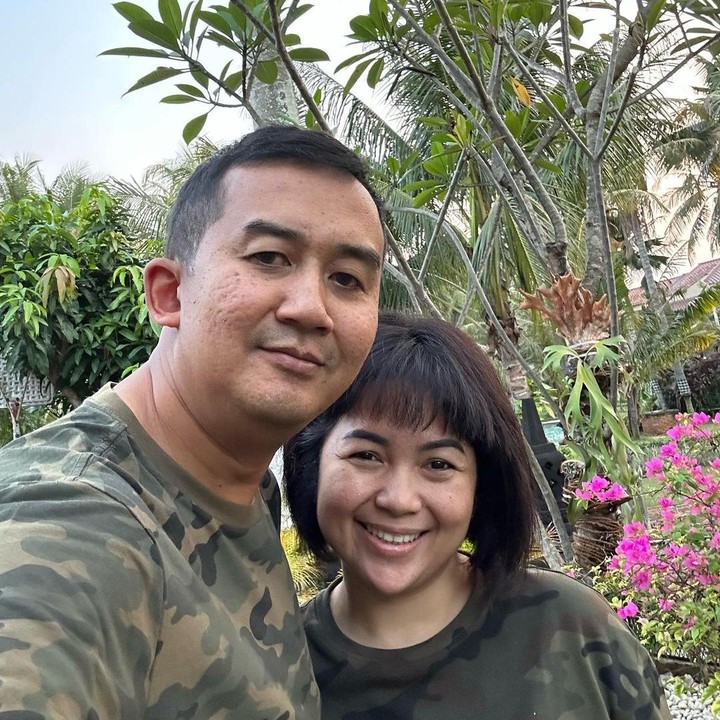 <p>Bunda masih ingat dengan sosok penyanyi cantik Joy Tobing? Kini dirinya telah menikah dengan seorang anggota TNI bertanama Cahyo Permono. (Foto: Instagram: @cahyo.permono)</p>