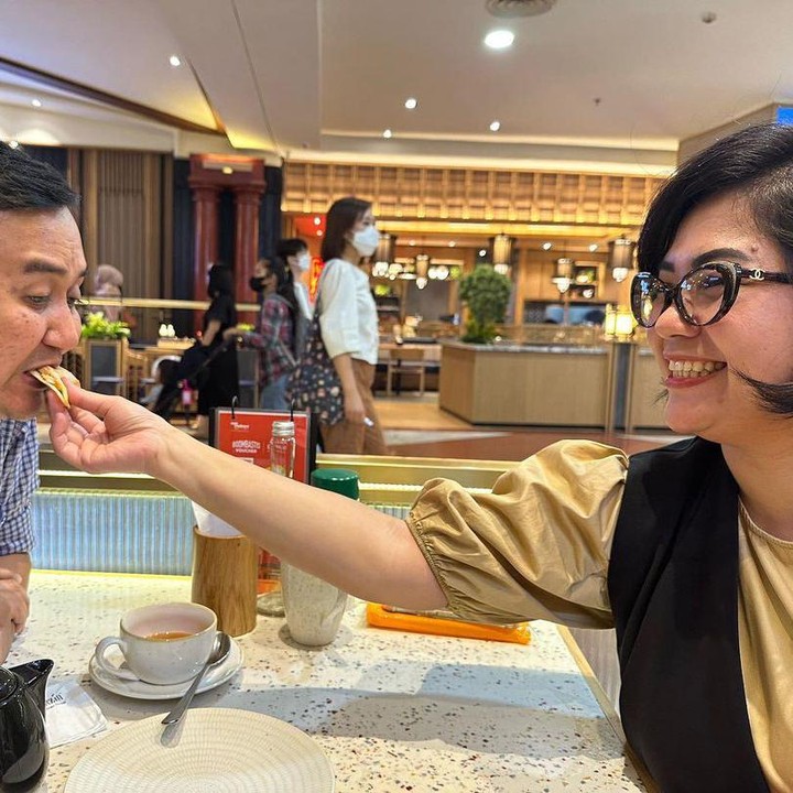 <p>Kemesraan dan kekompakan yang diperlihatkan Joy dan Cahyo ini membuat netizen gemas, Bunda. Mereka pun mendoakan agar Joy dan Cahyo selalu mendapat kebahagiaan. (Foto: Instagram: @cahyo.permono)</p>