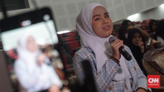 Penyanyi Putri Ariani melanjutkan pendidikan dengan menjadi mahasiswa Fakultas Hukum Universitas Gadjah Mada (UGM) angkatan 2024.