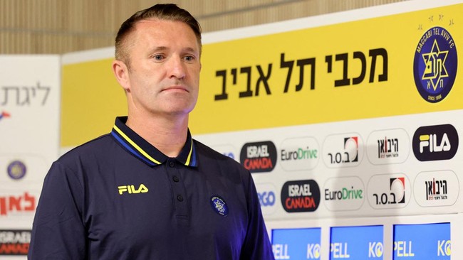 Eks Liverpool Robbie Keane dan mantan pemain Stoke City Rory Delap terjebat di tengah kota Tel Aviv saat Hamas melancarkan serangan.
