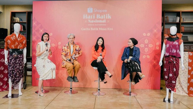Di sepanjang tahun 2023 ini saja, sudah jutaan produk fesyen batik karya rekan-rekan UMKM lokal, sudah berhasil terjual di Shopee, bahkan hingga mancanegara.