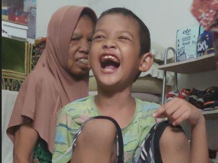 Bunda Buruh Cuci Hidupi Anak Cerebral Palsy dan Kelainan Jantung Seorang Diri