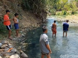 Sungai Welang Pasuruan Diduga Tercemar Limbah, Warna Air Berubah dan Berbau