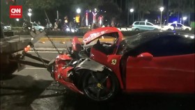 VIDEO: Tabrak 5 Kendaraan, Polisi Tetapkan Pengemudi Ferarri Tersangka
