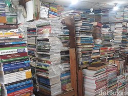 Deretan Buku yang Dijual di Kwitang, Dulu Pernah Bikin Jaya