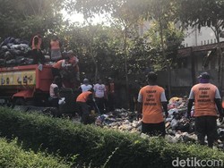 60 Ton Sampah di Depo Kotabaru Diangkut Truk, Dibawa ke TPA Piyungan Besok