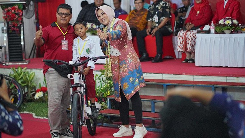 Bupati Klaten, Sri Mulyani, menginstruksikan seluruh Pemerintah Desa (Pemdes) untuk mengaktifkan kembali lumbung pangan di masing-masing wilayah desa.