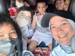 Berawal dari Kasihan, Andhara Early Kini Jadi Sopir Antar Jemput Sekolah