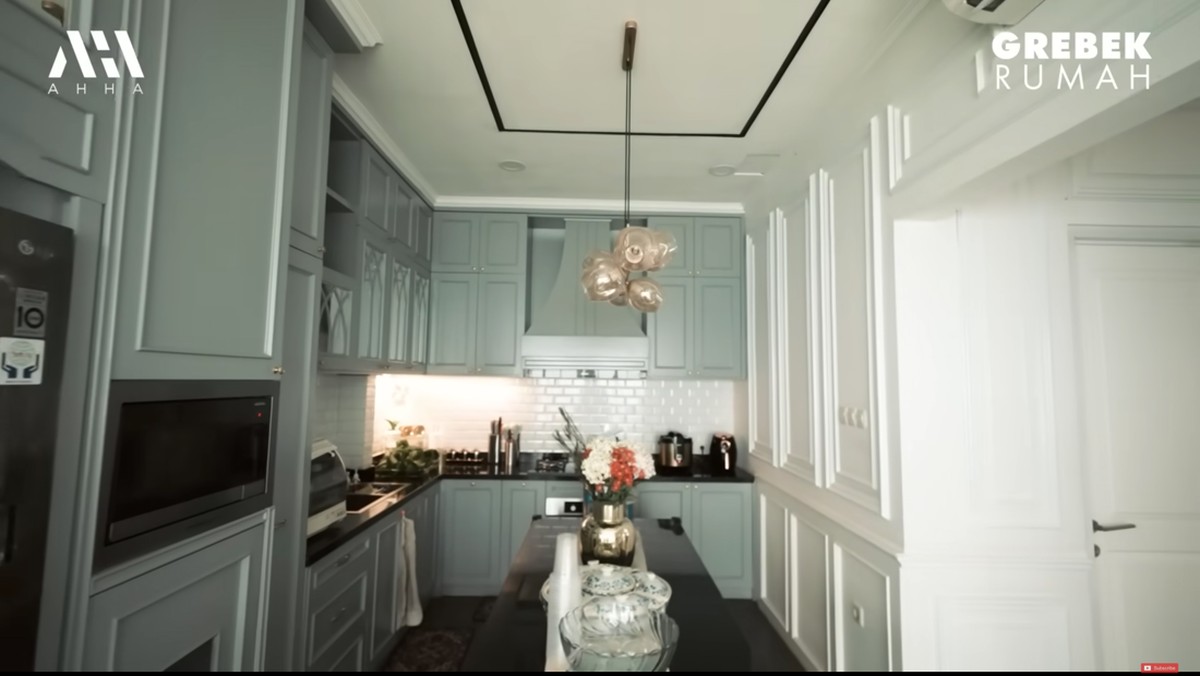 Foto Rumah Bedu yang Dijual Rp 5&comma;5 M&comma; Diduga Ingin Lunasi Utang Pinjol