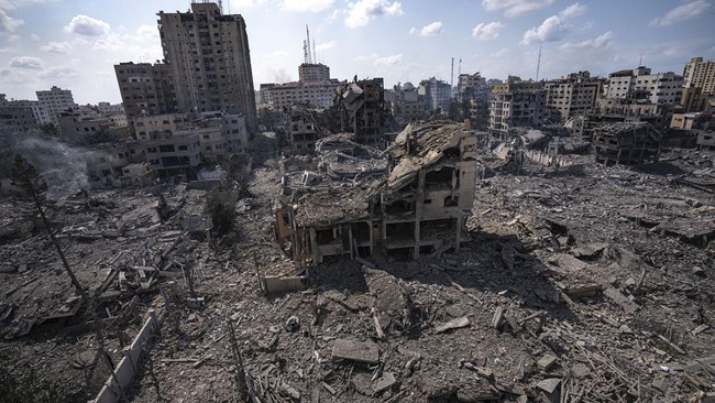Badan PBB mengungkapkan lebih dari 263 ribu orang mengungsi dari rumahnya di Jalur Gaza di tengah perang antara Hamas dan Israel.