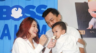 img-title Sudah Cerai, Hanum Mega dan Mantan Suami Kompak Rayakan Ultah Anak
