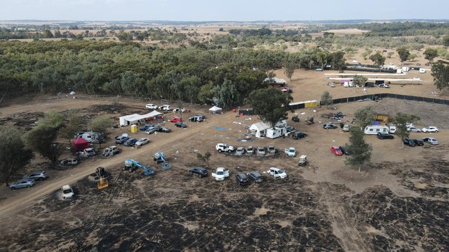 Salah satu target awal serangan Hamas ke Israel adalah festival musik yang membuat warga melarikan diri dan meninggalkan mobil-mobilnya di tengah jalan.
