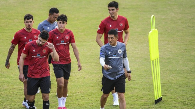 Kehadiran Sandy Walsh dan Shayne Pattynama di Timnas Indonesia membuat persaingan posisi bek sayap memanas.