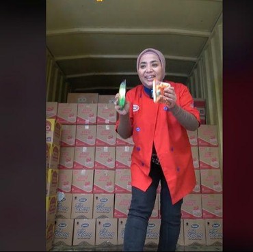 Diisukan Bangkrut usai Rajin Jualan Tisu di TikTok, Ini Kata Muzdalifah