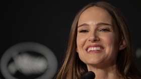 Natalie Portman Dirumorkan Cerai Usai Skandal Suami Selingkuh