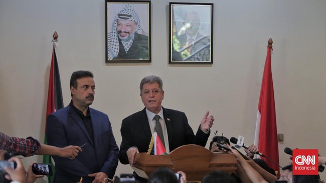 Duta Besar Palestina untuk Indonesia Zuhair Al Shun menyinggung bantuan yang digelontorkan Presiden AS Joe Biden untuk Israel saat Gaza memanas.