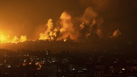 FOTO: Gaza Mencekam Dibombardir Israel