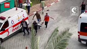 VIDEO: Korban Perang Palestina-Israel Dilarikan ke RS Indonesia Gaza