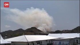 VIDEO: Bukit Depan Sirkuit Mandalika Terbakar Jelang Gelaran MotoGP