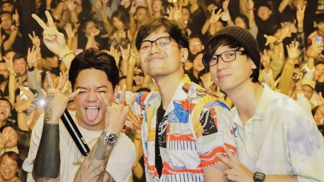 Grup musik elektronik Weird Genius salah satu personelnya, Gerard Liu, keluar dari grup tersebut untuk fokus ke proyek solonya.