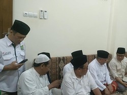 Ditemani Presiden PKS, Cak Imin Sambangi Ponpes di Purworejo Minta Doa Restu